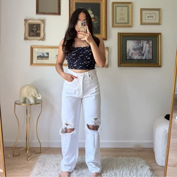 AGOLDE 90's Mid Rise White Loose Fit Distressed Jeans - Picture 3 of 3